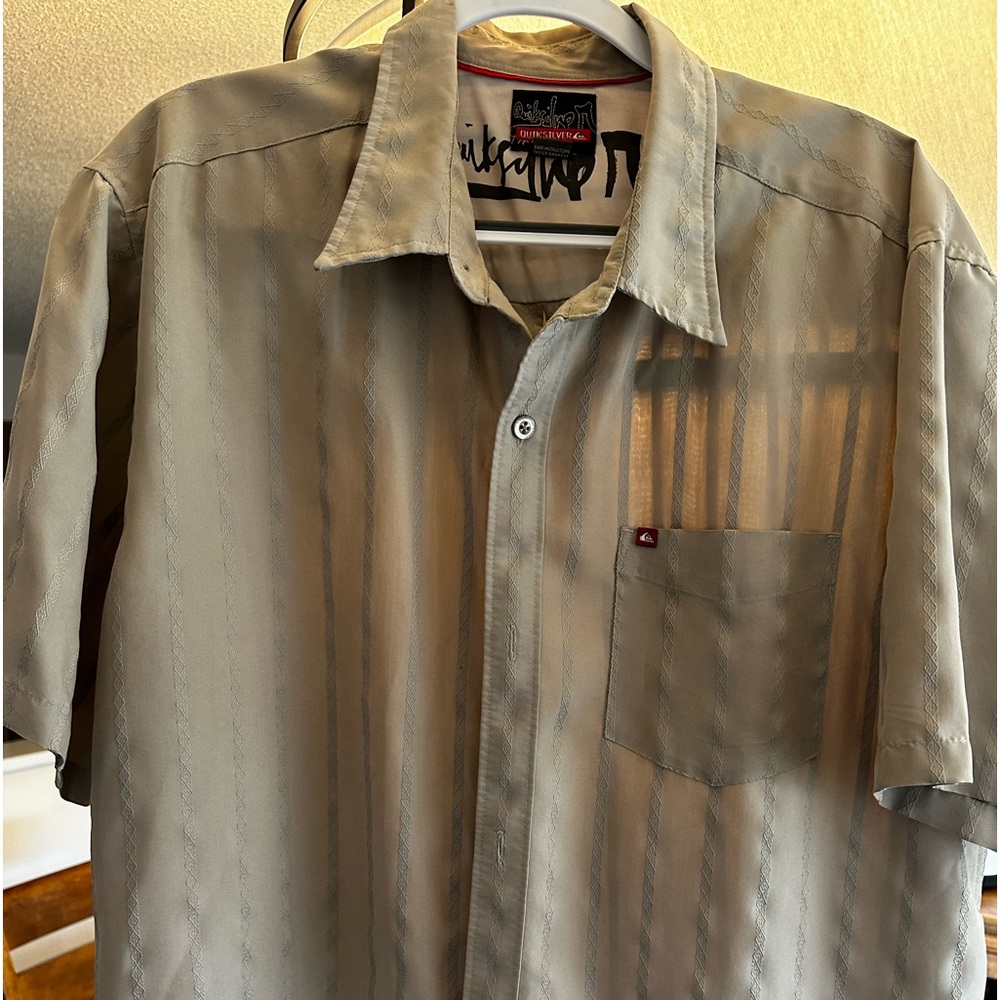 Mens XXL Quicksilver brand Hawaiian/bowling shirt